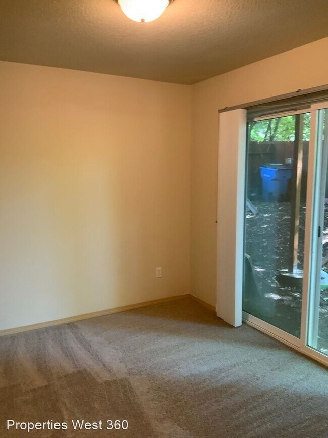 Building Photo - 3 br, 3 bath House - 4424 NE Nicholson Loop