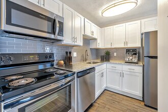 Webster Manor Apartment Homes photo'