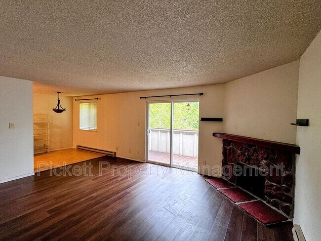 Foto del edificio - 3206 Pine Rd NE