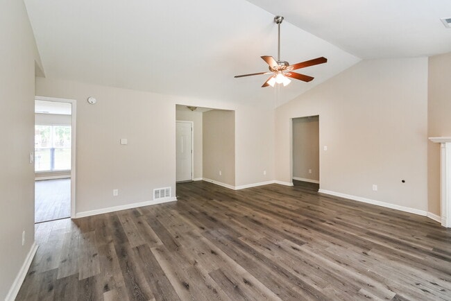 Building Photo - 13183 Sandbourne S