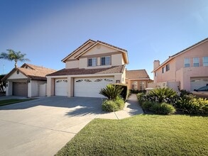 Building Photo - 40041 Zamura Ct