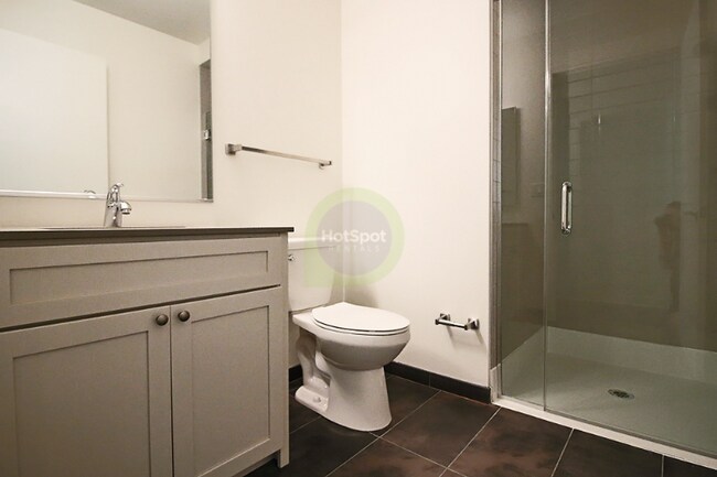 Building Photo - 835 N Milwaukee Ave