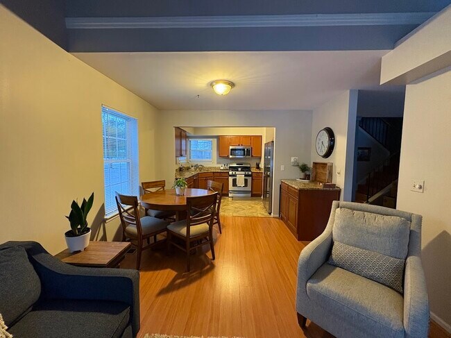 Foto del edificio - 1267 Derby Ln