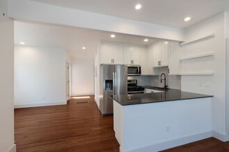 Building Photo - 226 E Huisache Ave