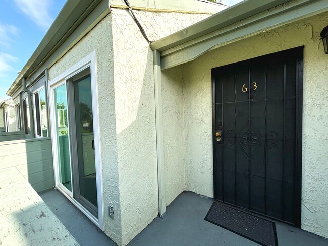 Building Photo - Beautiful 1Bd/1Ba Condo in Santa Ana!