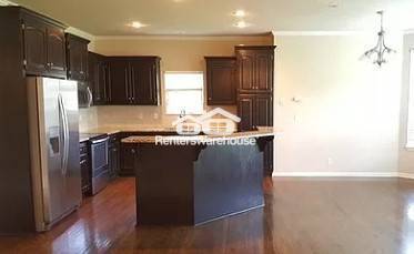Building Photo - 4 Bed 3.5 Bath In Lees Summit! Available 7...