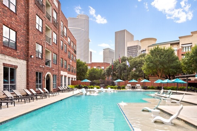 Foto del edificio - Marquis Enclave