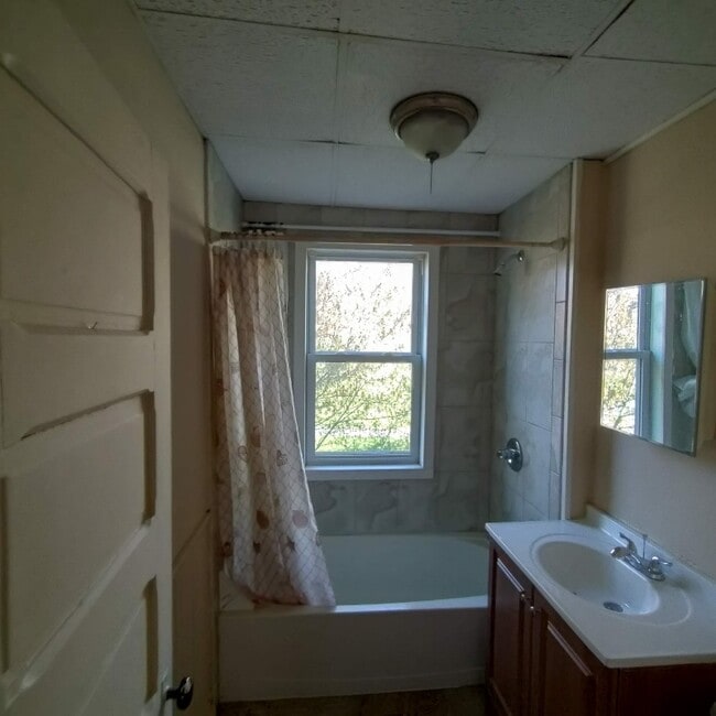 Building Photo - 39 Wendell Pl