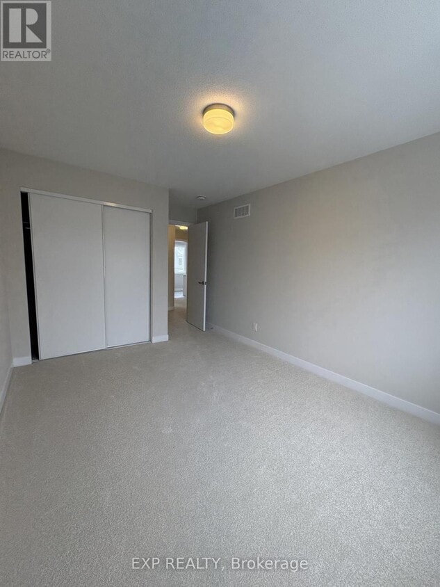 Building Photo - 215 Ryan Reynolds Wy