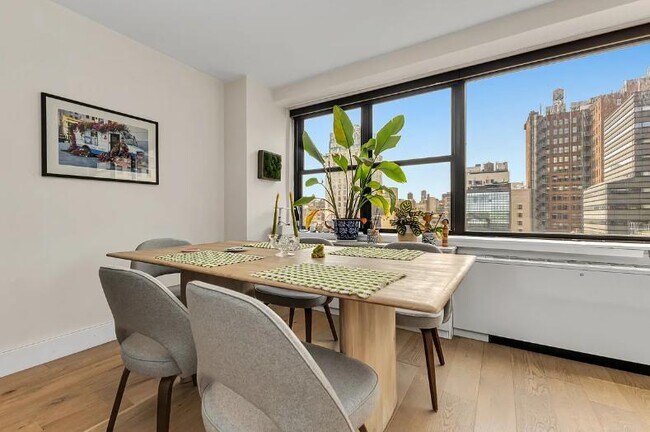 Foto del edificio - 7 E 14th St