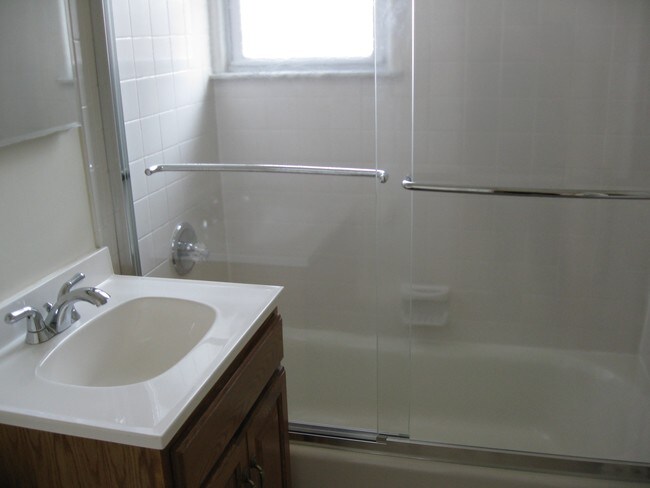 Bathroom Fixtures Yonkers Ny 50 palmer rd yonkers, ny 10701 rentals - yonkers, ny | apartments Bathroom Fixtures Yonkers Ny 50 palmer rd yonkers, ny 10701 rentals - yonkers, ny | apartments