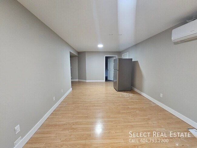 Building Photo - 5530-5530 Teskey Rd