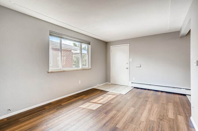 Building Photo - 8726 W 54th Plz