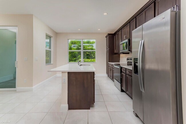 Foto del edificio - 3 br, 2.5 bath Townhome - 1857 Spoonbill Ct