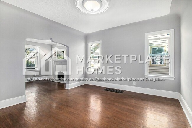 Foto del edificio - 14838 Griggs Ave