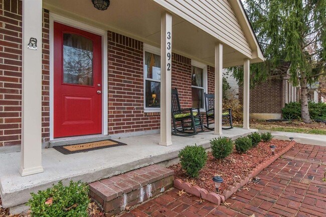 Building Photo - 3392 Colonnade Dr