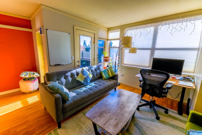 Foto del edificio - 1310 N Lucas Pl