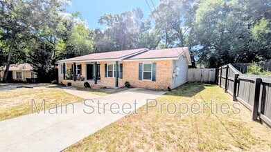 Building Photo - 9648 Hollowbrook Dr