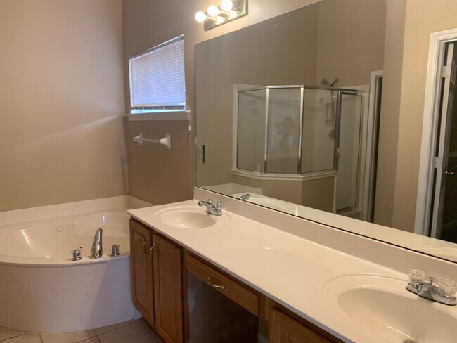 Foto del edificio - 3962 Neyland Valley Dr