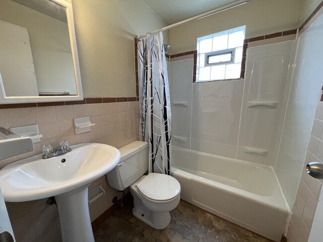 Foto del edificio - 440 Brierly Ln