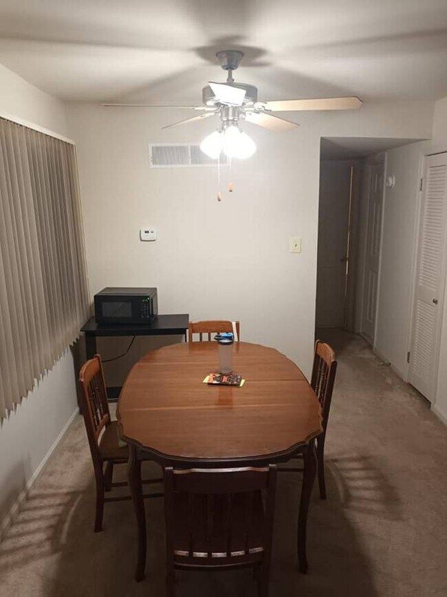 Foto del edificio - 7931 Riggs Rd