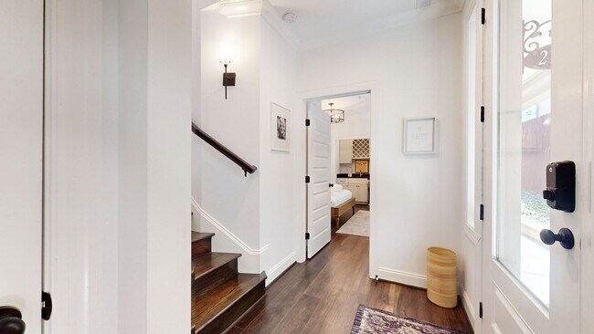 Building Photo - 2123 Acklen Ave