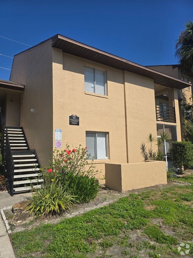 Building Photo - 5232 Via Hacienda Cir