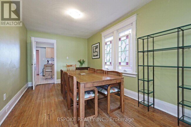 Building Photo - 139 Greenwood Ave