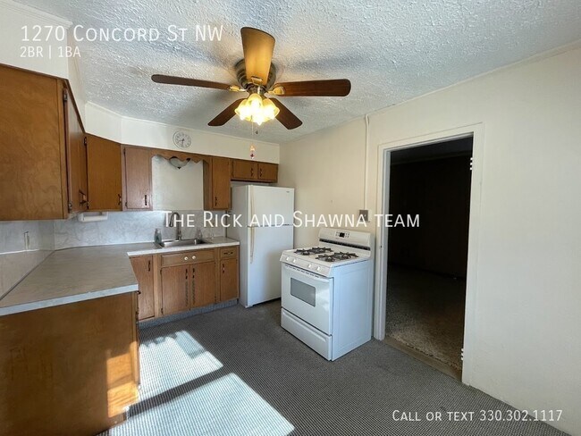 Building Photo - Two bedroom one bathroom for rent