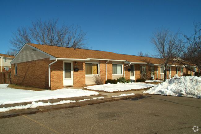 Building Photo - Woodland Square Apartments