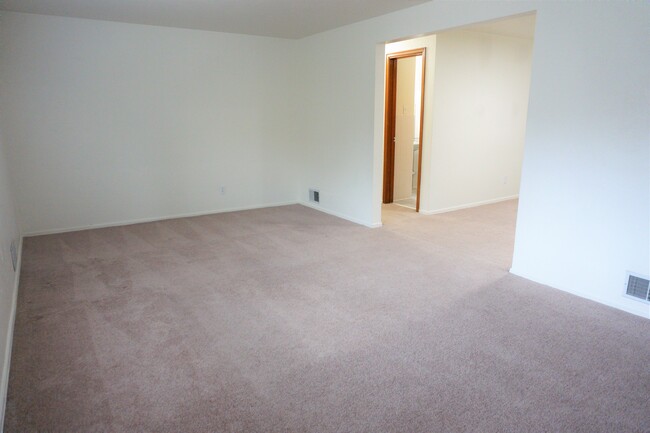 Foto del edificio - 4061 Meadowbrook Blvd