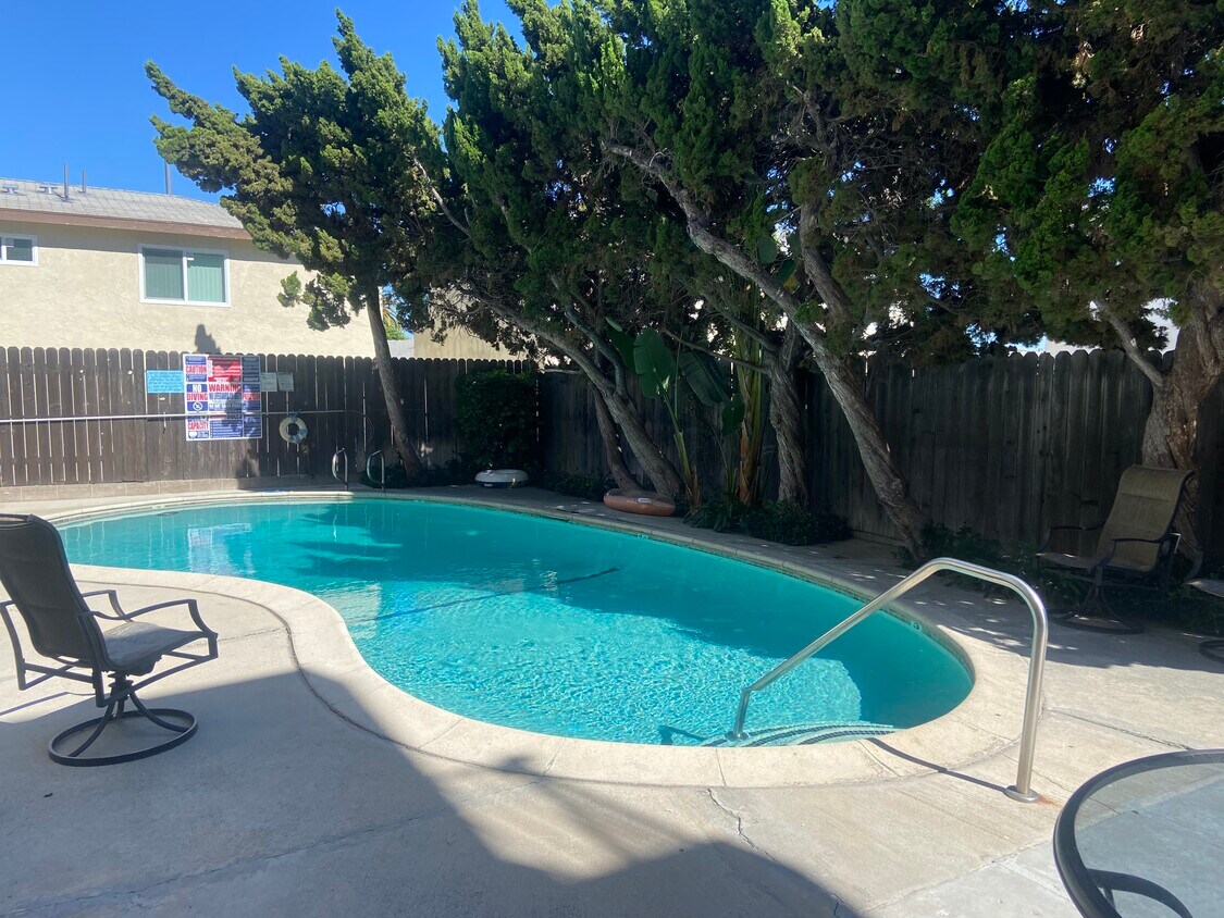 Piscina - 5118 De Longpre