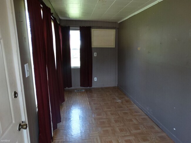 Building Photo - 2 br, 1 bath House - 3407 Washington Avenue