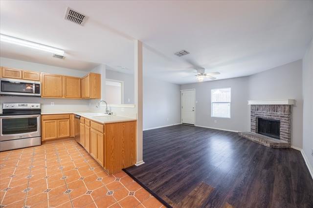 Building Photo - 1705 Diamond Lake Trail