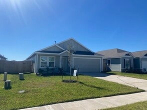 Building Photo - 388 Tejas Trl