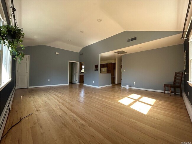 Building Photo - 36 10th St