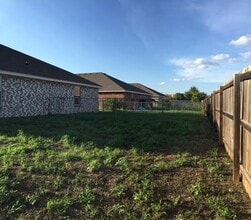 Building Photo - 316 Cedar Ridge Dr