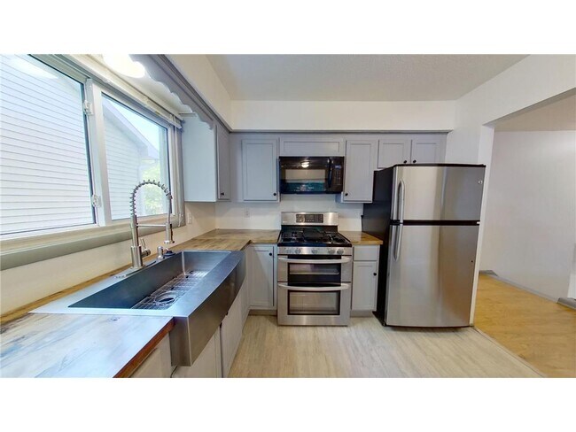 Foto del edificio - 3050 Grimes Ave N
