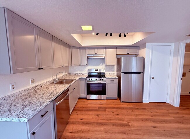 Building Photo - 9797 E La Palma Ave