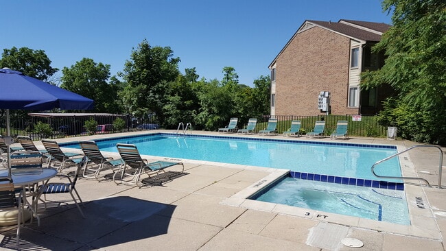 Building Photo - Parc Pointe Apartments