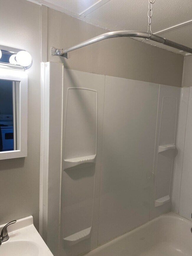 Building Photo - 14 3rd St