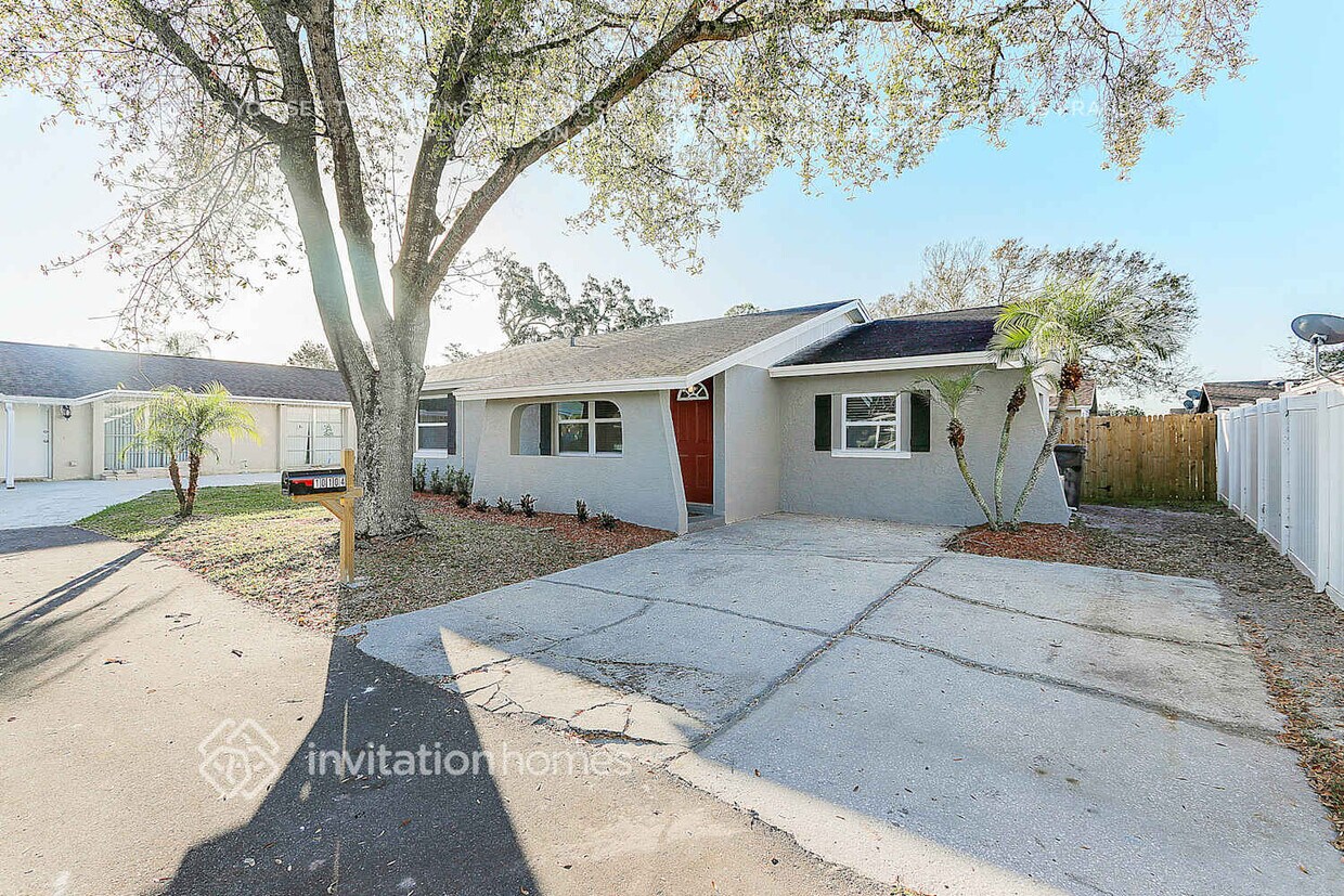 Foto principal - 10104 Enchanted Oaks Ct