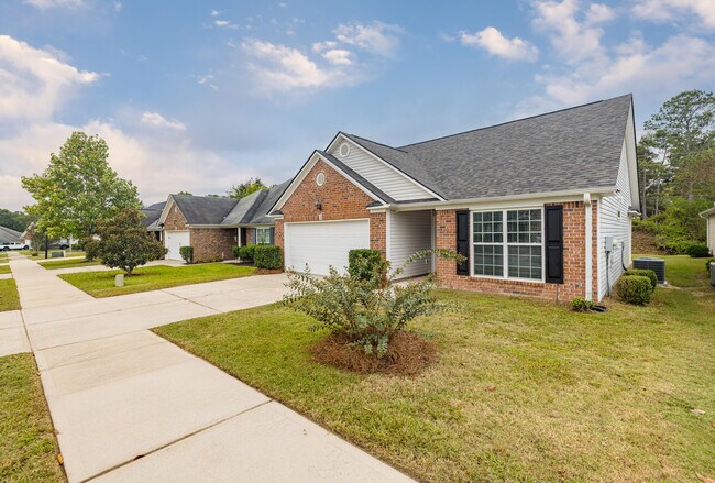 Foto del edificio - 272 High Meadows Cir