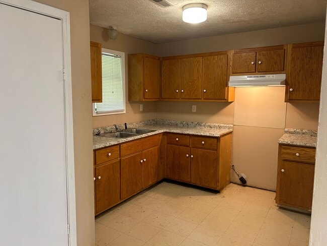 Foto del edificio - 12 Tina Dr