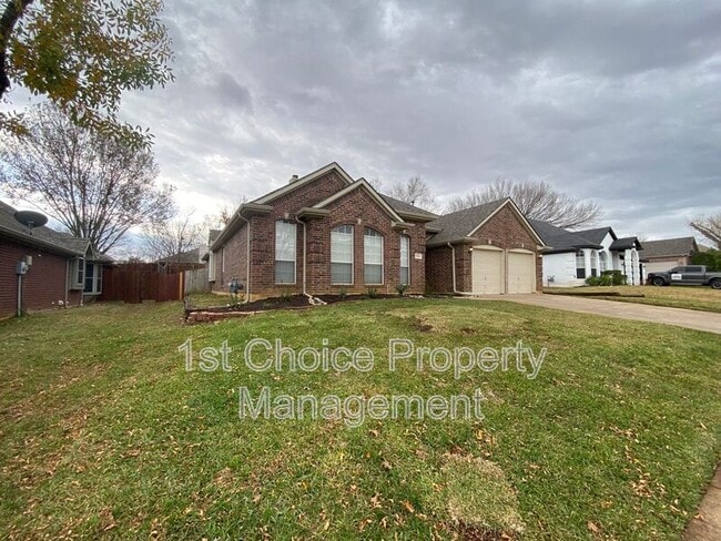 Building Photo - 904 Santa Cruz Dr
