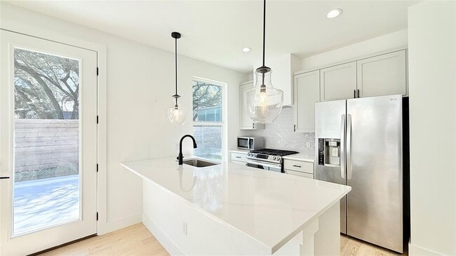 Foto del edificio - 3417 Elija St