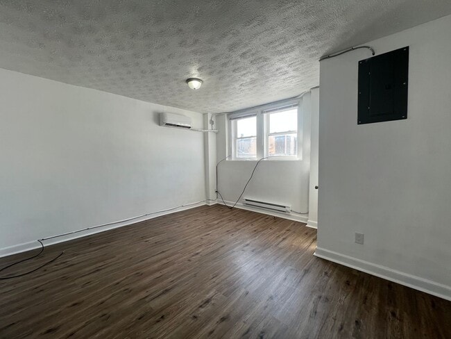 Building Photo - 408 N Wayne St