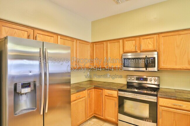 Building Photo - 525 N Miller Rd
