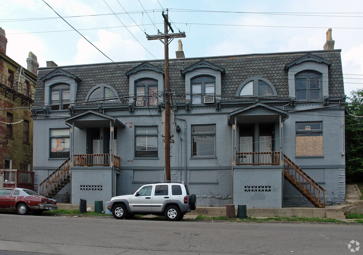 Building Photo - 8-14 E 16th St