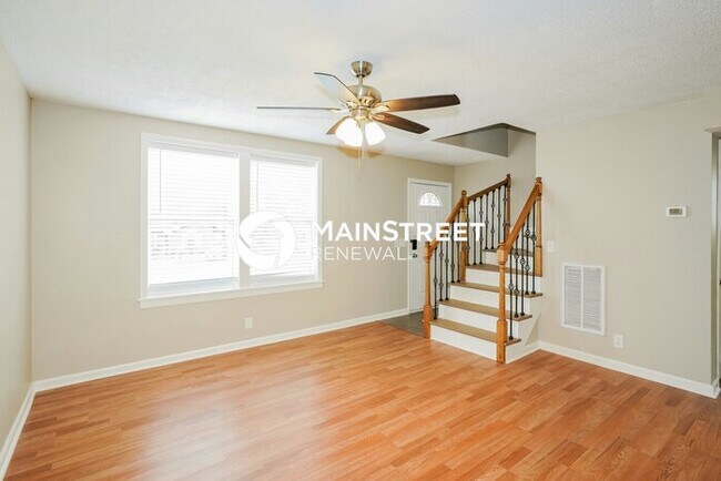 Building Photo - 4 Bedroom Pet-Friendly Home in NASHVILLE, TN with Main Street Renewal